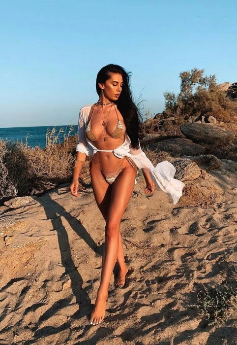 Ekaterina — 2 / 8