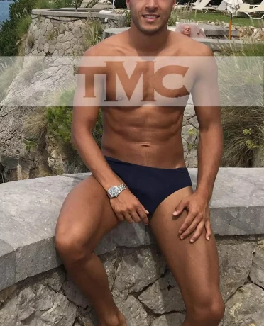 The Most Attractive And Stylish High Class Straight Male Escorts — 17 / 21