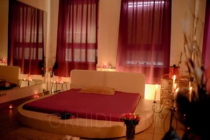 Tantra Deluxe Regensburg — 9 / 15