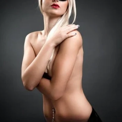 Leona, Escort, Schiphol