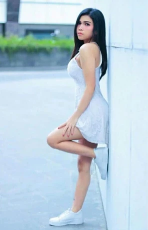 Dinda Aulia — 4 / 6