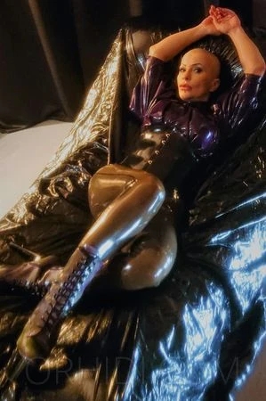 Mistress Justine — 5 / 7