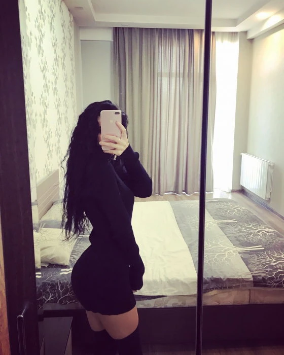 Vivien, Escort, Khashuri