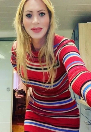 Trans Ts Barbiie Longdong — 4 / 5