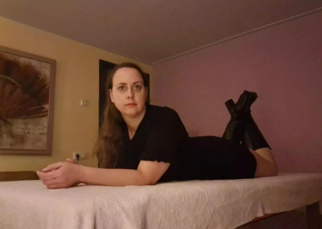 Lizz Heerlijke Erotische Massage Met Intiem — 5 / 9