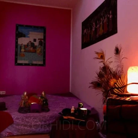 TRAUM & ZEIT MASSAGE — 8 / 14