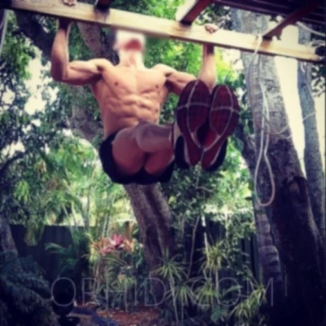 Miami Bboy — 2 / 3