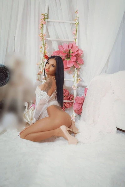 Alyona — 4 / 5