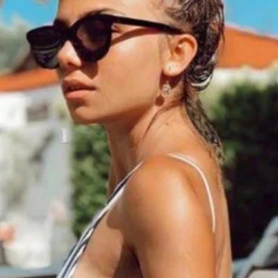 Edita, Escort, Mersin