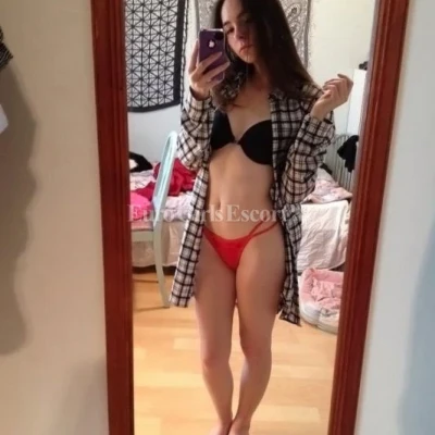 Viki Bulton, Escort, Quito