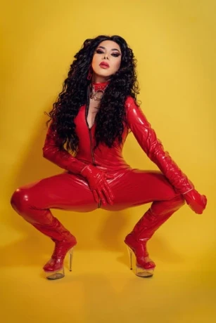 Ts Macarena — 8 / 18