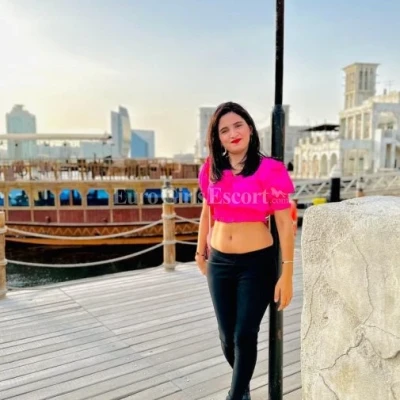 Zeni, Escort, Mesaieed