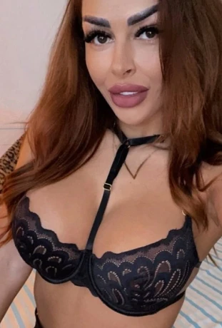 Eva Karter — 3 / 12