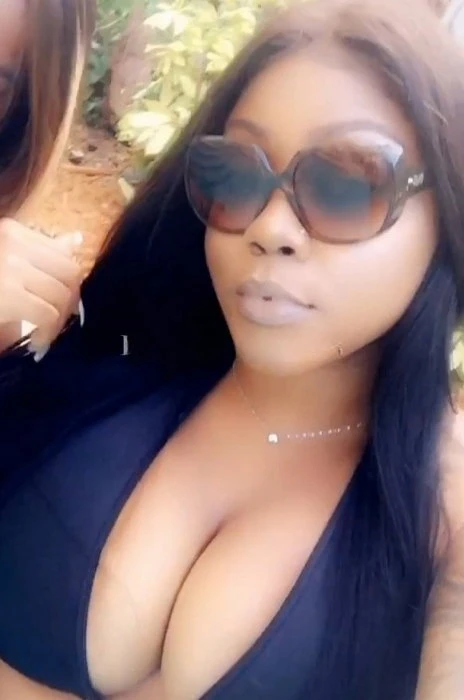Bella — 3 / 4
