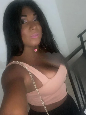 Camila Cubana — 2 / 9