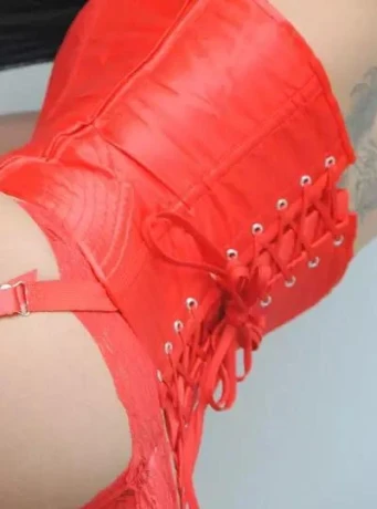 Escort Service Tilburg — 2 / 3