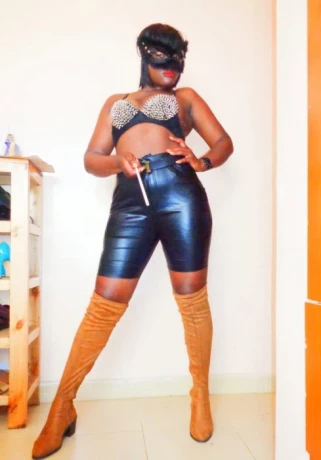 Black Mistress — 2 / 3