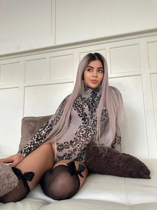 Naomi — 5 / 6