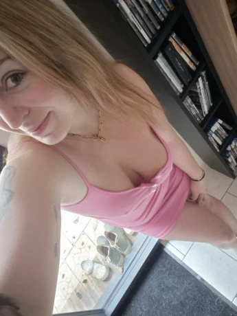Mariette kaliya — 1 / 4