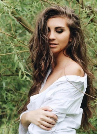 Teona Clementine — 1 / 5