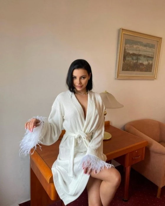 Andi Doll — 2 / 4