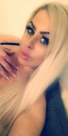 German Emily Curvy — 4 / 7