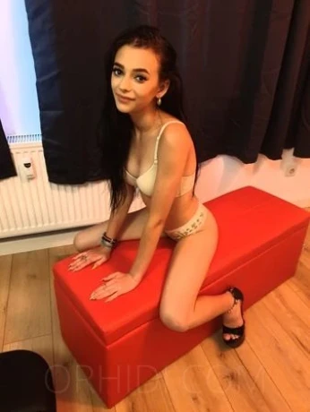 SKINNY Alis das 1.Mal — 1 / 6