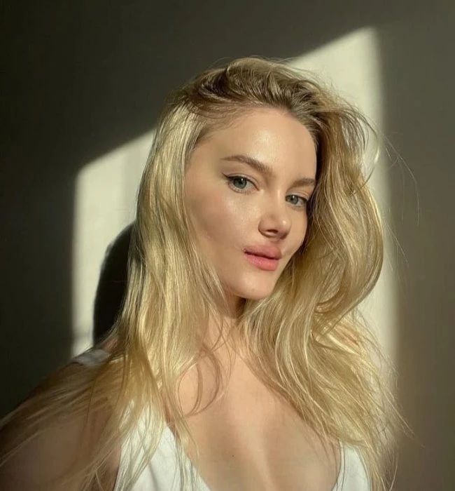 Donara, Escort, Trieste
