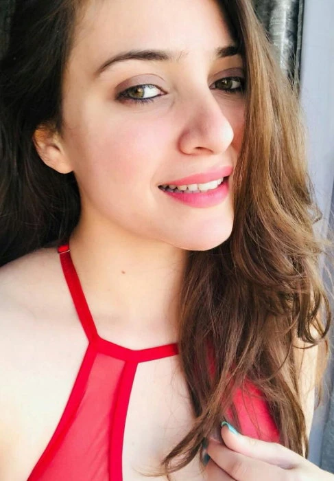 Nisha, Escort, Dubai