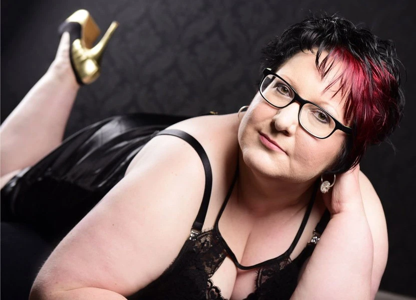 Lilly Molliger Deutscher Busentraum — 4 / 24