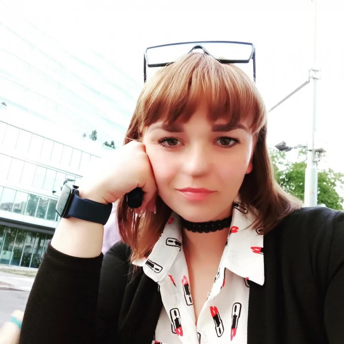 Eva — 4 / 5