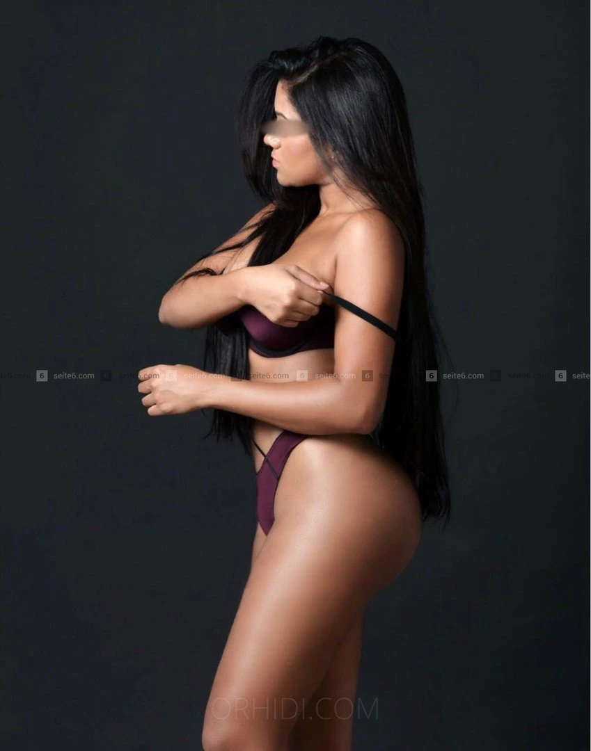 Nikolle 22j. Ganz Neu, Escort, Goppingen
