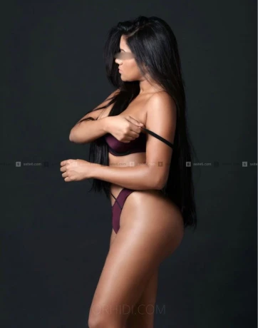 Nikolle 22j. Ganz Neu — 1 / 5