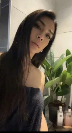 Ladyboy-kate — 19 / 25