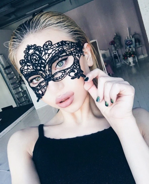 Selena — 5 / 6
