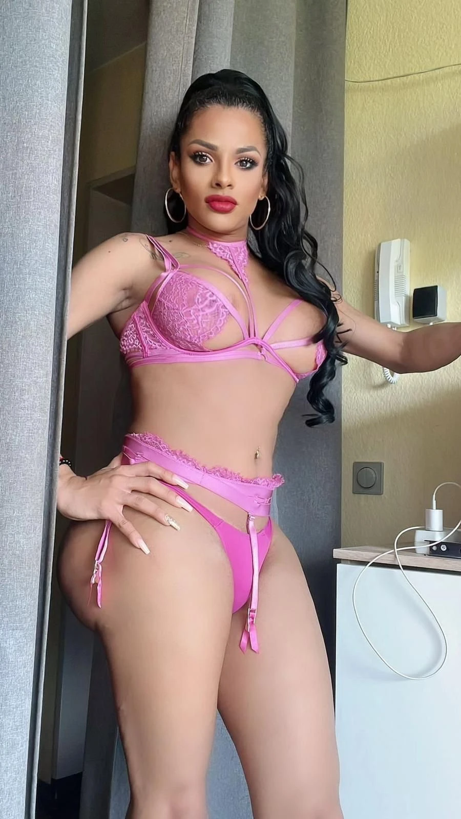 Ts Vanessa — 3 / 6