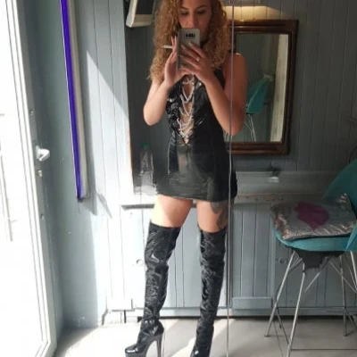 Estela, Escort, Gent