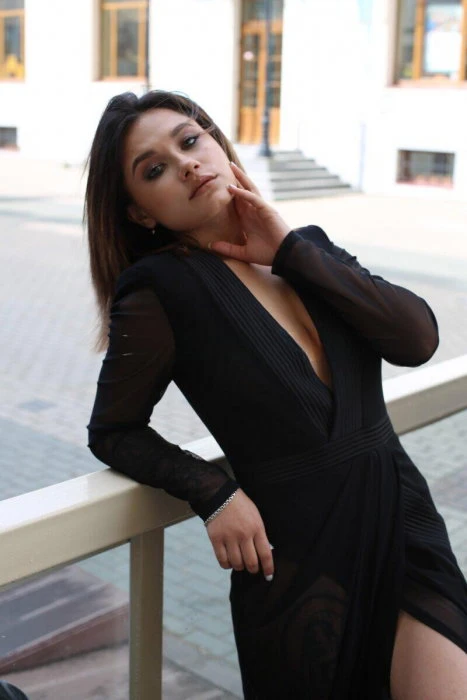 Olesya — 3 / 4