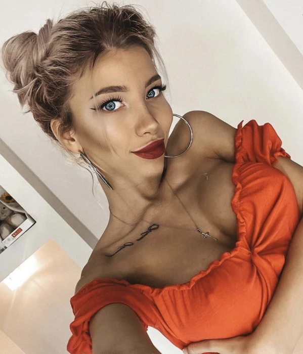 Sera, Escort, Paris