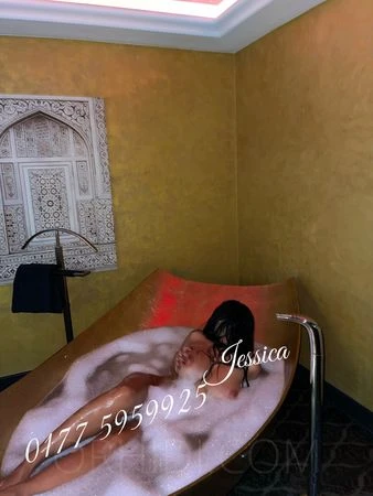 Jessica — 7 / 20