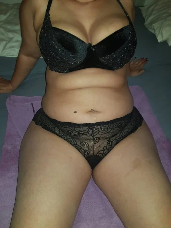 Bianca Scharfe Kurvige Latinaqueen — 8 / 11