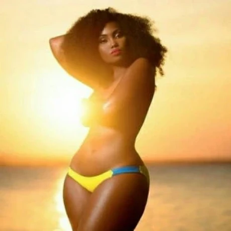 Sexy Escort Brenda — 3 / 5