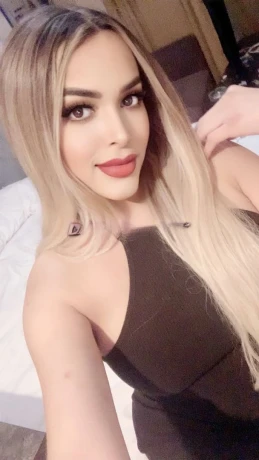 Karla Diaz — 9 / 12