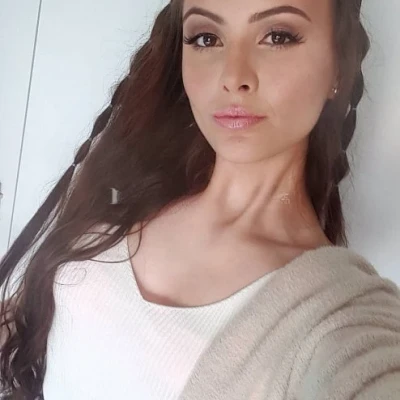 Samia, Escort, Paris