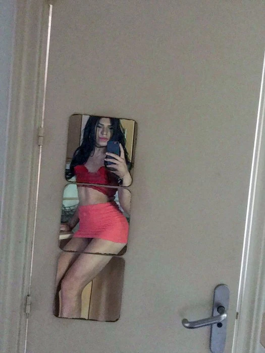 Kelly Duaserios — 4 / 5