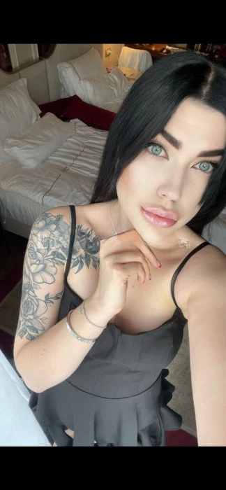 Laura — 9 / 10