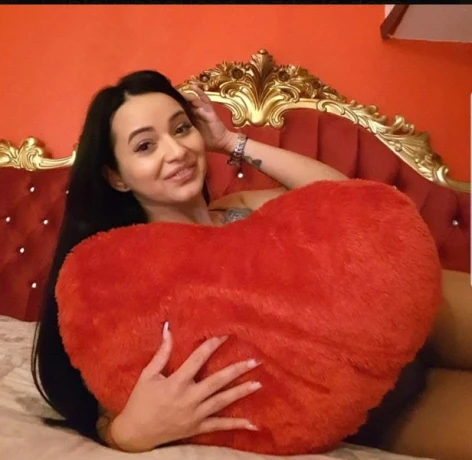 Sandra Blowjob Queen — 2 / 4