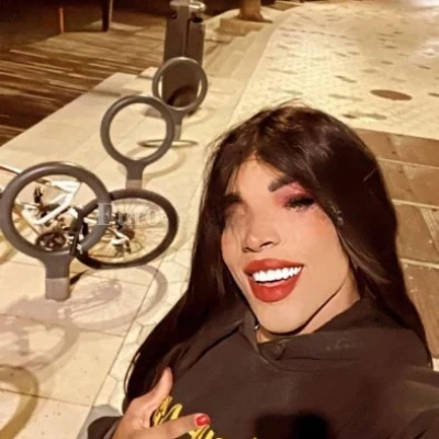 Larissa, Escort, Oria