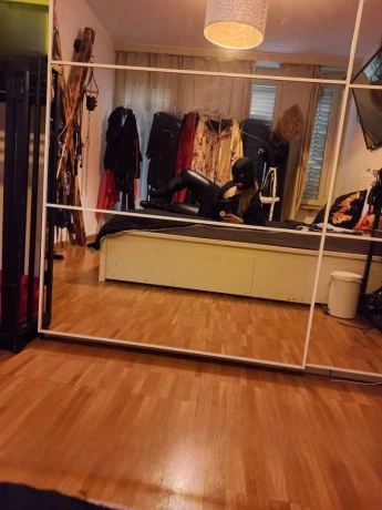 Deutsche Lady Kathy Deine Herrin Zurueck In Basel — 2 / 3