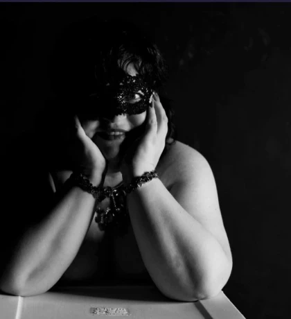 Mollige Und Heisse Jasmin — 2 / 9